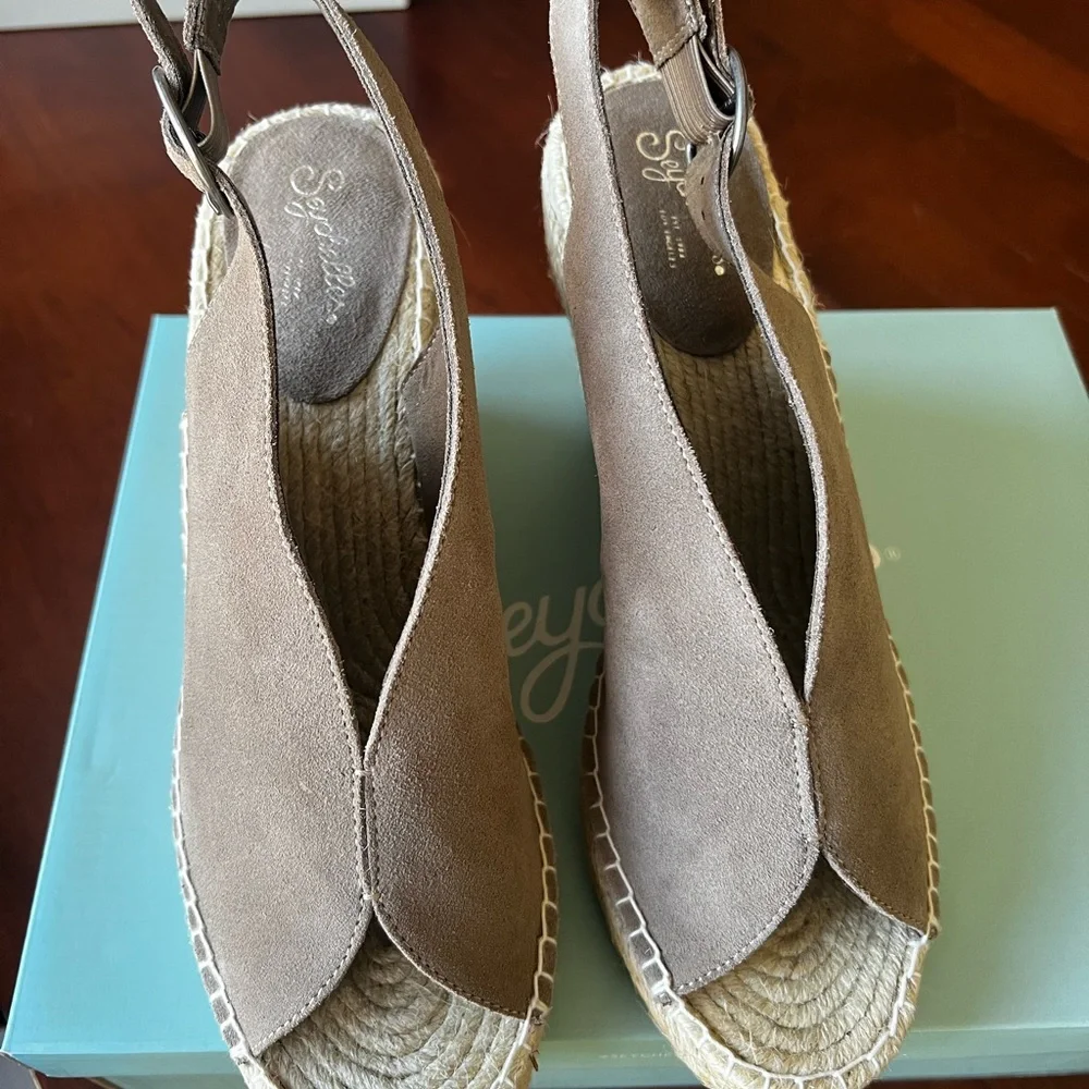 Seychelles Taupe Suede Espadrille Wedge Sandals